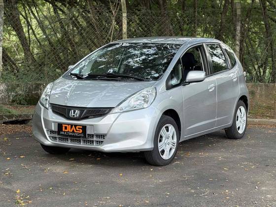 HONDA FIT 1.4 DX 16V FLEX 4P MANUAL HONDA FIT 1.4 DX 16V FLEX 4P MANUAL
